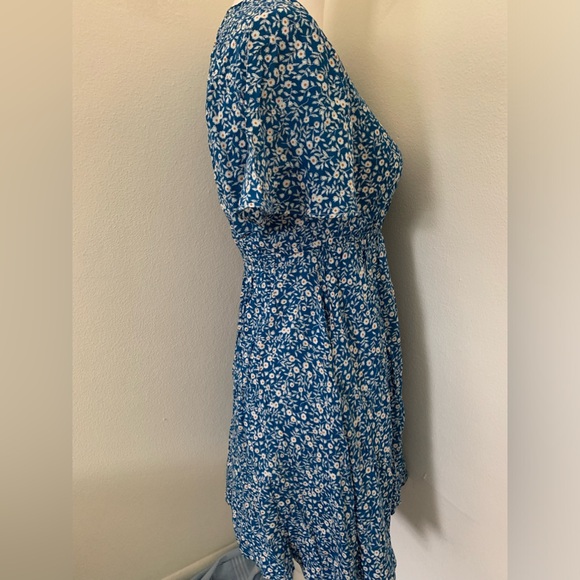 SOLD OUT - Picture 4 of 10